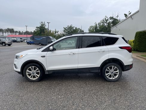 Used 2019 Ford Escape SEL AWD/4WD image 7