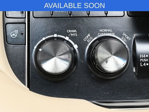 Used 2017 Lexus LX 570 4WD w/ Luxury Package image 31