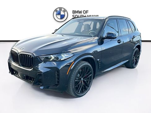 New 2026 BMW X5 xDrive40i w/ M Sport Package AWD/4WD image 3