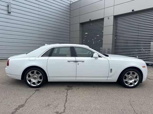 Used 2014 Rolls-Royce Ghost RWD image 15