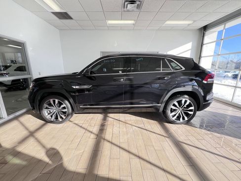 Used 2022 Volkswagen Atlas Cross Sport SEL Premium R-Line image 13