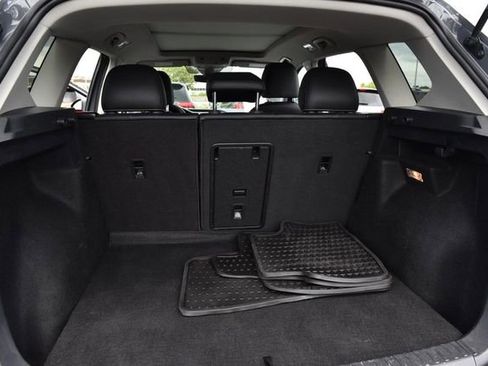 Used 2023 Volkswagen Taos SE w/ Panoramic Sunroof Package image 26