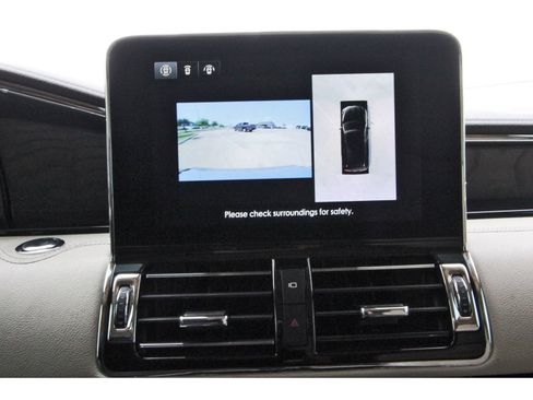 Used 2021 Lincoln Navigator Reserve w/ Luxury Package RWD image 28