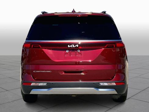Used 2022 Kia Carnival SX Prestige image 5