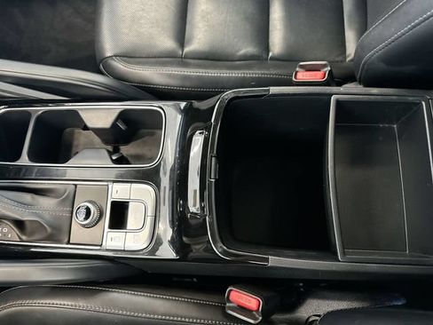 Certified 2022 Kia Telluride S FWD image 25