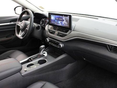 Certified 2026 Nissan Altima 2.5 SR FWD image 24