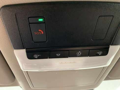 Used 2023 Nissan Rogue SV image 23