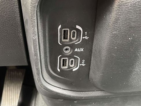 Used 2021 RAM 1500 Big Horn RWD image 32