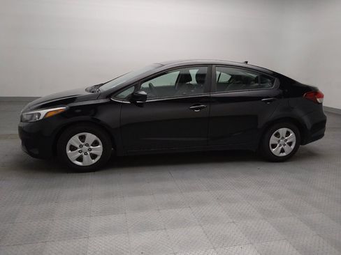 Used 2018 Kia Forte LX FWD image 2