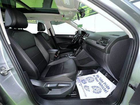 Used 2020 Volkswagen Tiguan SE AWD/4WD image 29