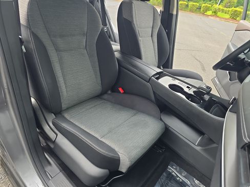 Certified 2023 Nissan Rogue SV FWD image 10