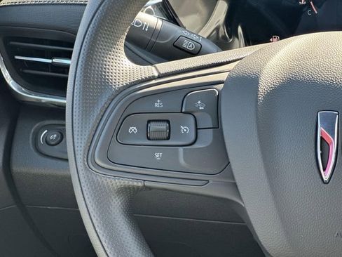 New 2025 Buick Envista Preferred image 9