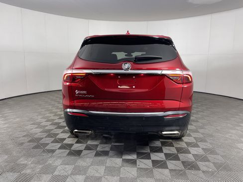 Used 2023 Buick Enclave Essence image 4