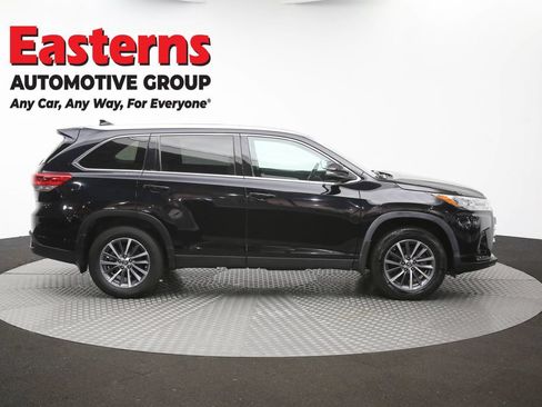 Used 2019 Toyota Highlander XLE AWD/4WD image 49