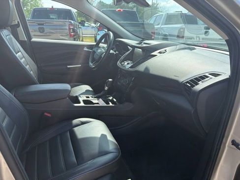 Used 2018 Ford Escape Titanium AWD/4WD image 14