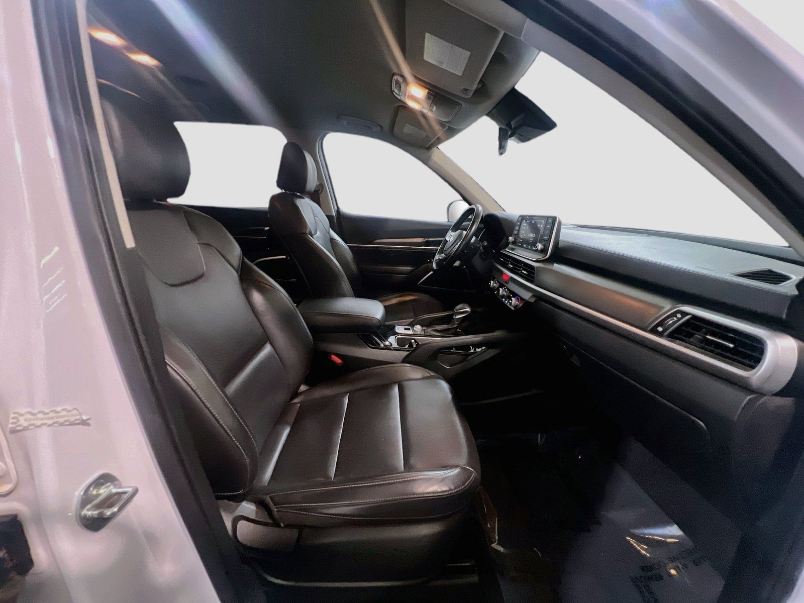 Used 2021 Kia Telluride LX FWD image 21