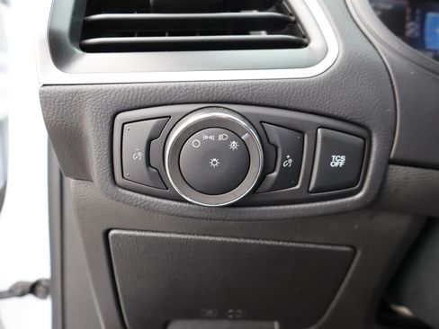 Used 2023 Ford Edge SEL image 37