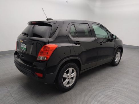 Used 2020 Chevrolet Trax LS w/ Tint and Cruise Package FWD image 10