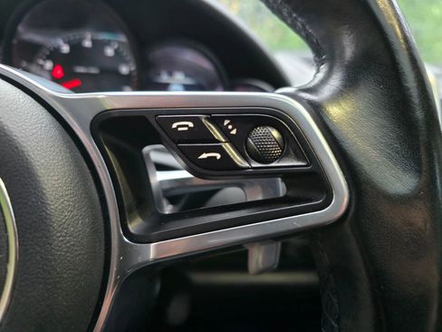 Used 2017 Porsche Cayenne Platinum Edition image 25