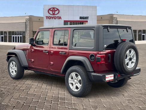 Used 2022 Jeep Wrangler Unlimited Sport image 4