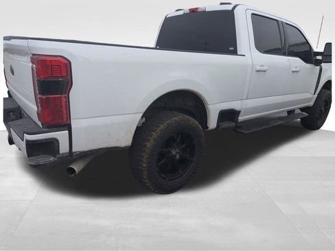 Used 2025 Ford F250 XLT w/ Black Appearance Package AWD/4WD image 18