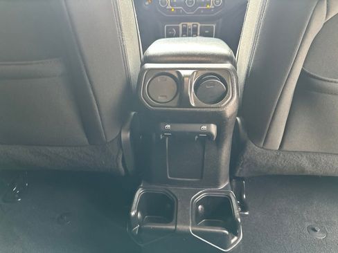 Used 2019 Jeep Wrangler Unlimited Sport S AWD/4WD image 27