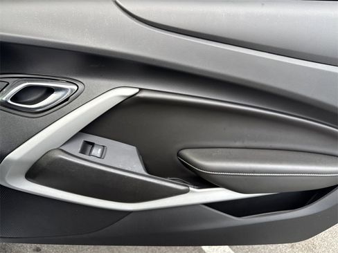 Used 2022 Chevrolet Camaro SS image 31