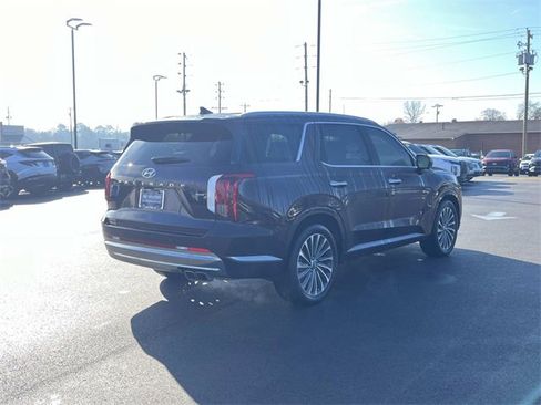 Used 2024 Hyundai Palisade Calligraphy image 5