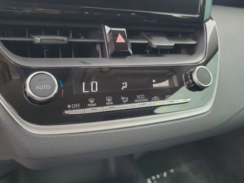 Used 2024 Toyota Corolla LE FWD image 13