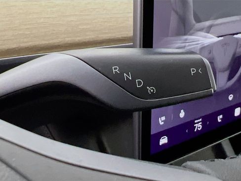 Used 2021 Tesla Model 3 Standard Range Plus image 17