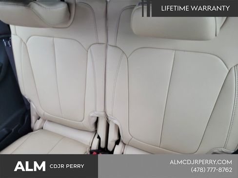 New 2025 Jeep Grand Cherokee L Limited AWD/4WD image 10