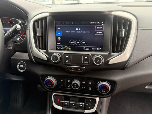 Used 2024 GMC Terrain SLT w/ Infotainment Package II AWD/4WD image 18