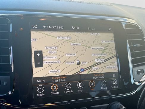 Used 2022 Jeep Grand Cherokee Laredo X image 13