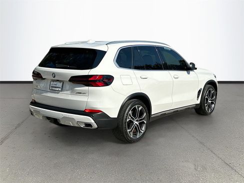 Used 2024 BMW X5 sDrive40i w/ Premium Package image 7