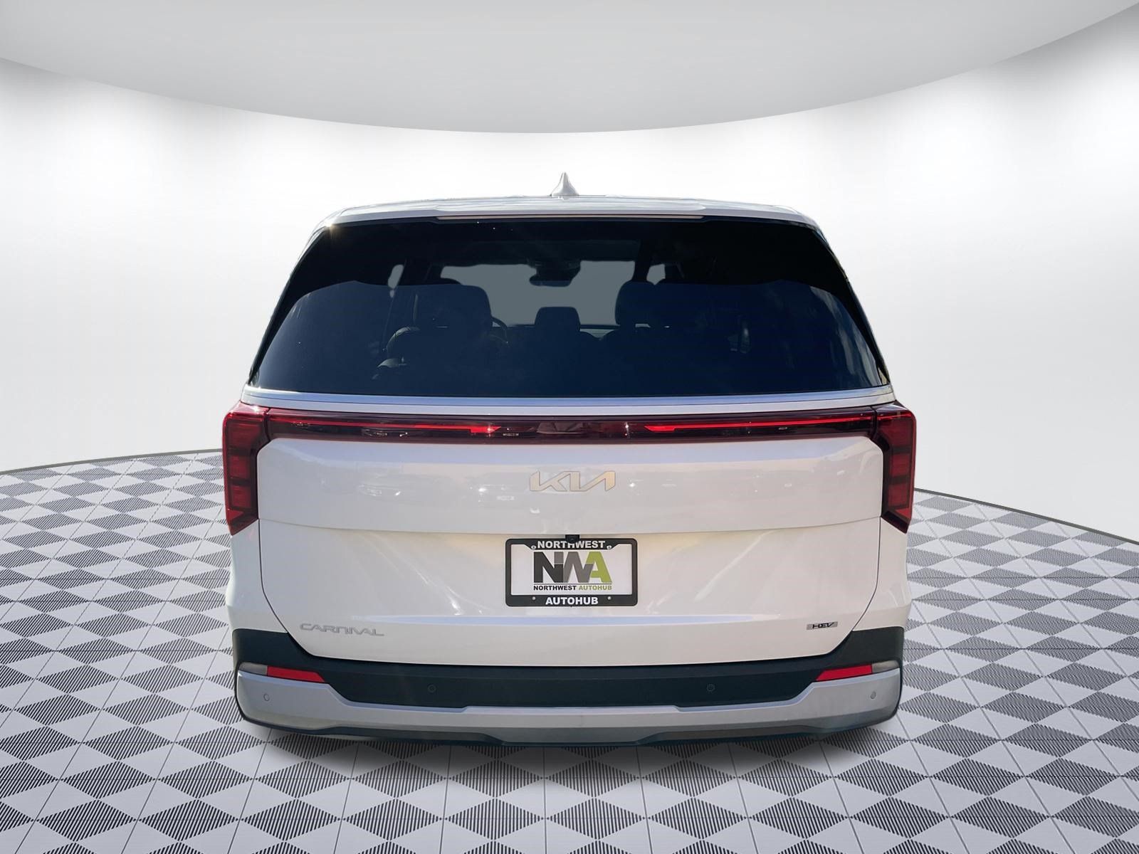 Used 2026 Kia Carnival LXS FWD image 4