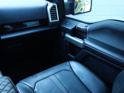 Used 2017 Ford F150 Platinum image 30