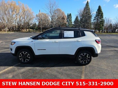 Used 2019 Jeep Compass Trailhawk image 1