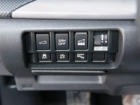 Used 2020 Subaru Forester Limited image 29