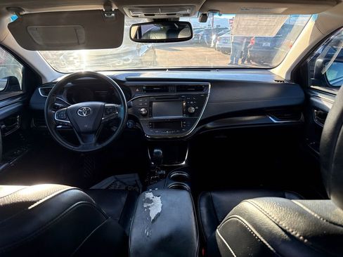 Used 2018 Toyota Avalon XLE Premium FWD image 16