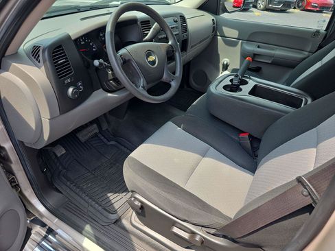 Used 2009 Chevrolet Silverado 1500 W/T RWD image 4