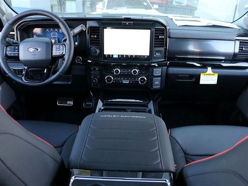 New 2026 Ford F250 Lariat w/ Black Appearance Package image 30