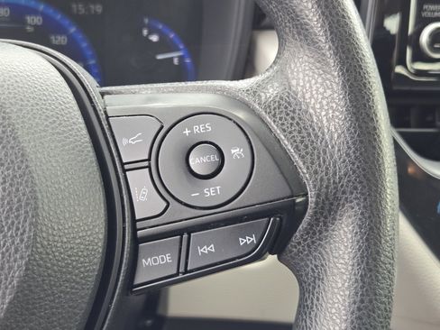 Used 2022 Toyota Corolla LE FWD image 23