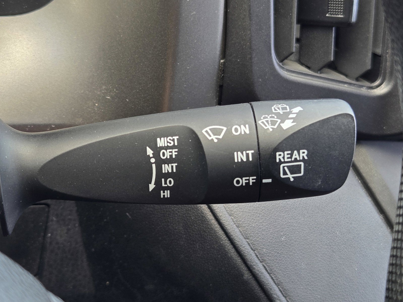 Used 2016 Toyota RAV4 LE FWD image 24