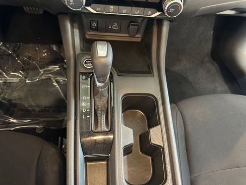 Used 2025 Nissan Sentra S FWD image 40