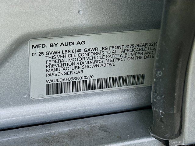 Used 2025 Audi A8 L 3.0T AWD/4WD image 32