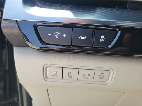 Certified 2022 Kia Carnival SX Prestige FWD image 13