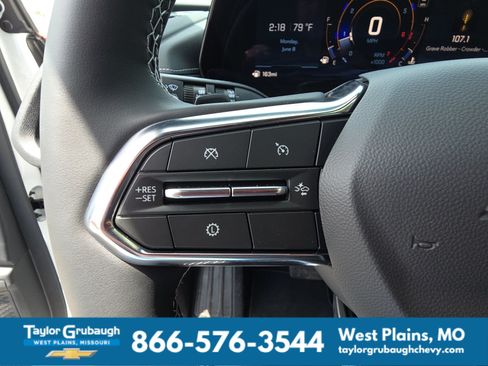 New 2026 Chevrolet Traverse LT w/ Midnight/Sport Edition FWD image 18