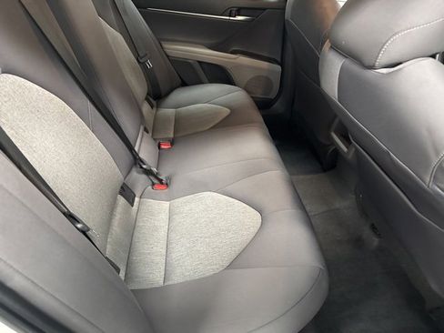 Used 2022 Toyota Camry LE image 12