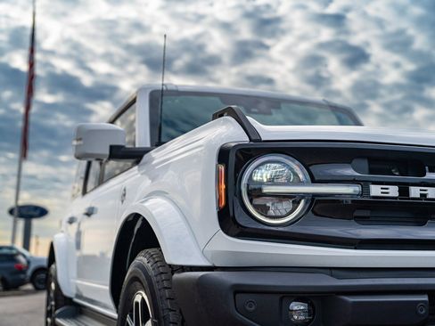 New 2025 Ford Bronco Outer Banks image 7