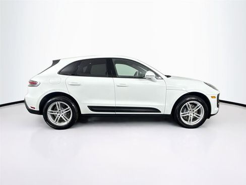 Used 2024 Porsche Macan Turbo image 5